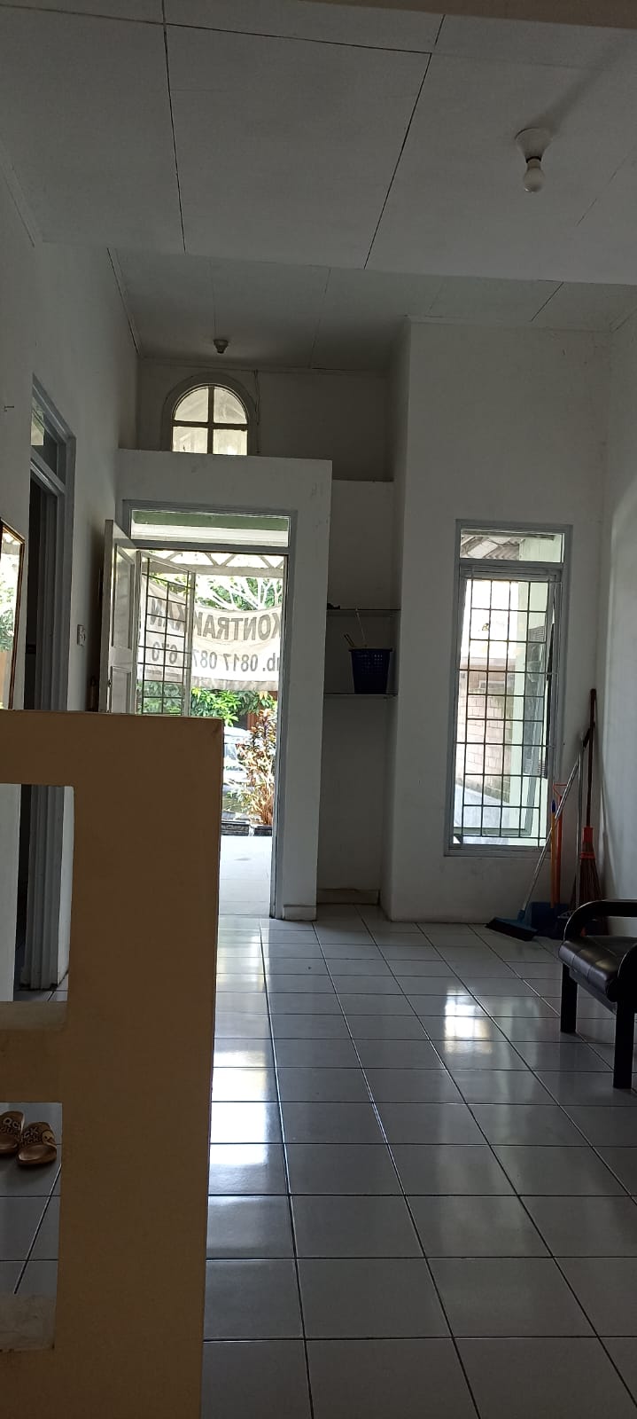 Rumah Disewakan Semi Furnished di Taman lembah Hijau Lippo Cikarang